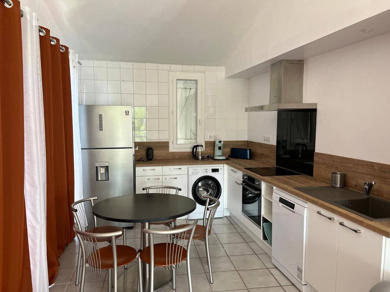 Foto 7 von 52: Four-Bedroom House