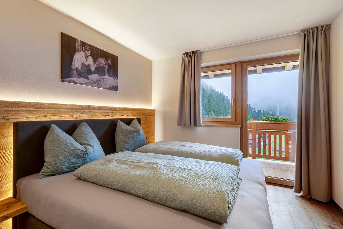 Foto 4 von 20: Einzimmerapartment 'Apartment Ocher' mit Bergblick, Gemeinschaftsgarten und WLAN