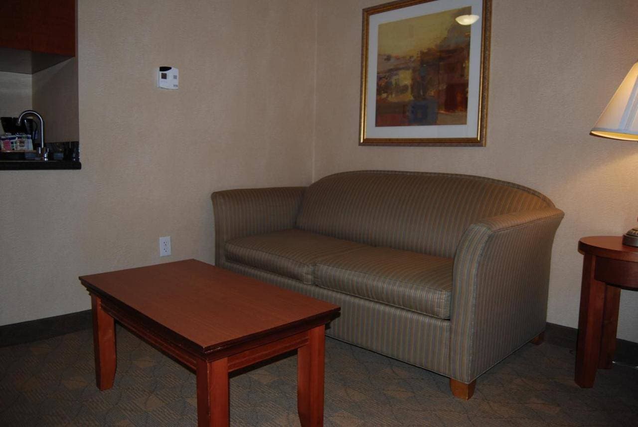 Foto 6 von 40: Holiday Inn Express Hotel & Suites Auburn Hills