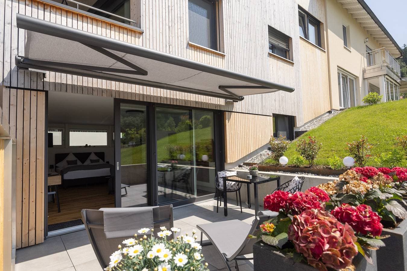 Foto 13 von 14: Ferienwohnung “ 1 Zimmer mit Terrasse”, privater Terrasse und WLAN