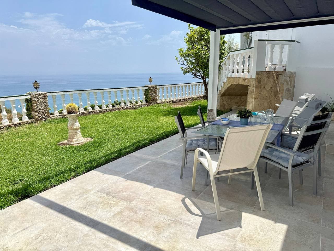 Clementina Apartments 1