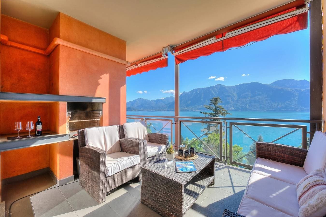 Foto 4 von 26: Panorama Lake View Apt + Pool & Beach