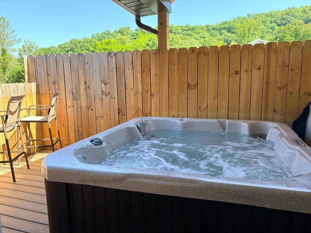 Stay, play and relax in Ohiopyle, PA, Hot tub, Pool table, next to the GAP trail in Ohiopyle, PA 1