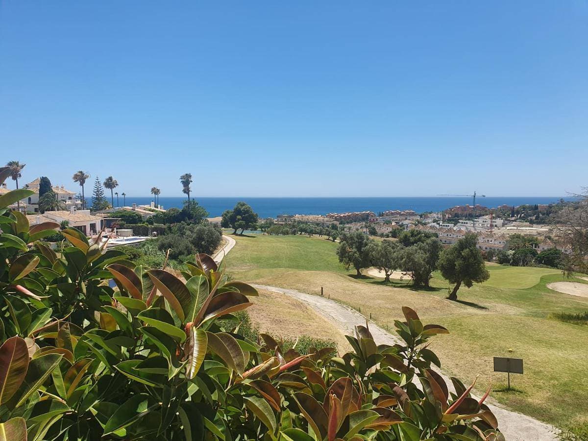 Foto 4 von 20: Two-Bedroom Deluxe Apartment with Ocean View