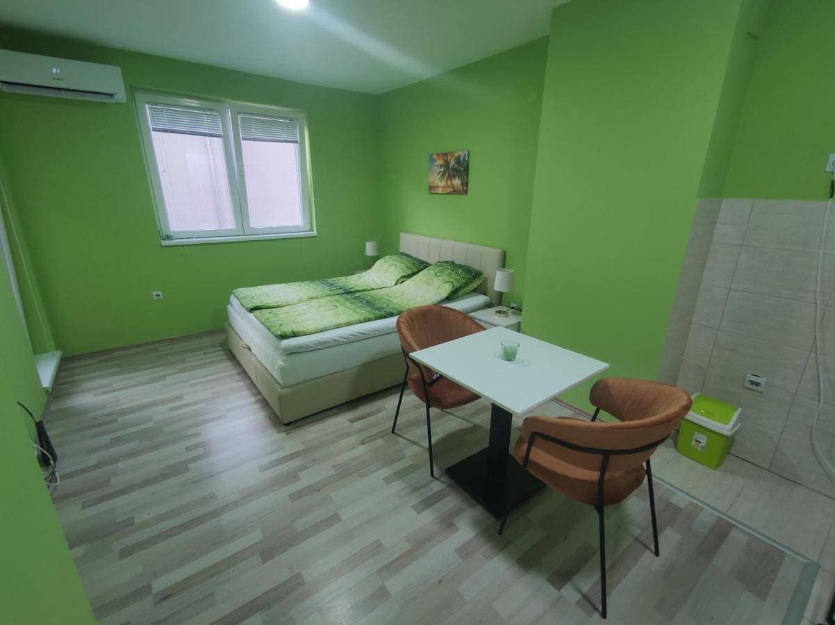 Foto 2 von 41: One-Bedroom Apartment