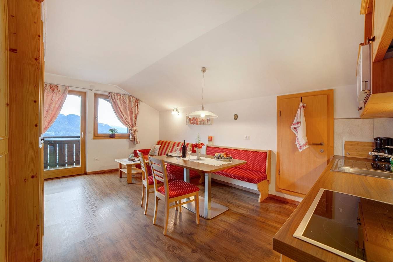 Foto 3 von 24: Ferienwohnung 'Oberötzbauer Edelweiss' mit Bergblick, Gemeinschaftsgarten und WLAN