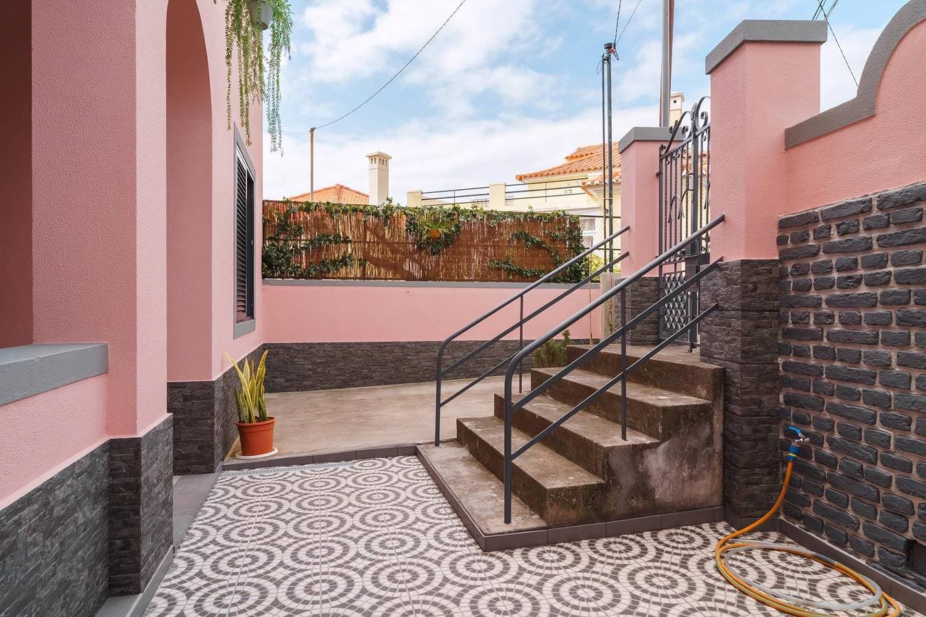 Foto 6 von 34: Ferienwohnung für 2 Personen mit Terrasse