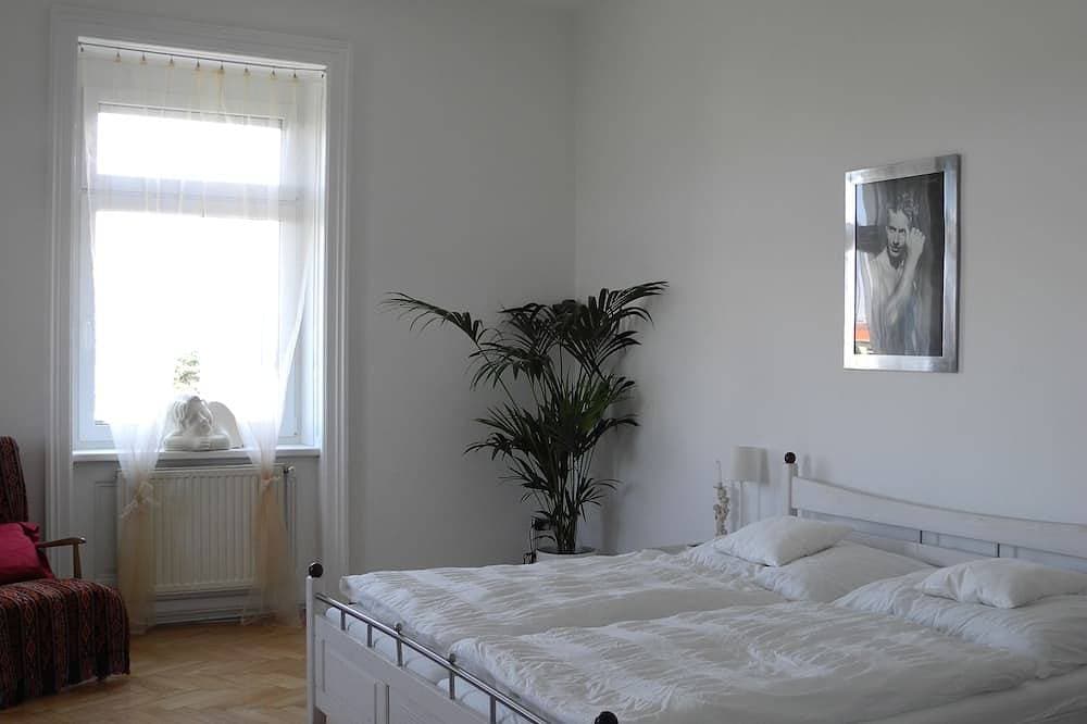 Foto 2 von 11: Liebevoll eingerichtetete Jungendstilwohnung in Gründerzeithaus