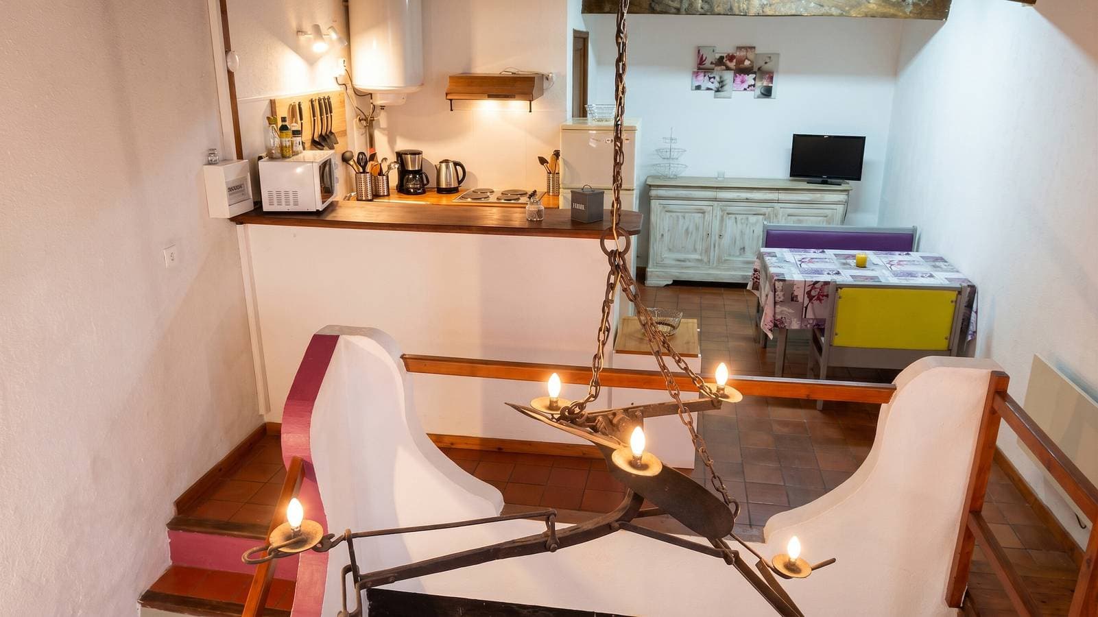 Foto 8 von 23: Vintage-Dorfstudio in Belgentier - 50 m² mit privatem Eingang