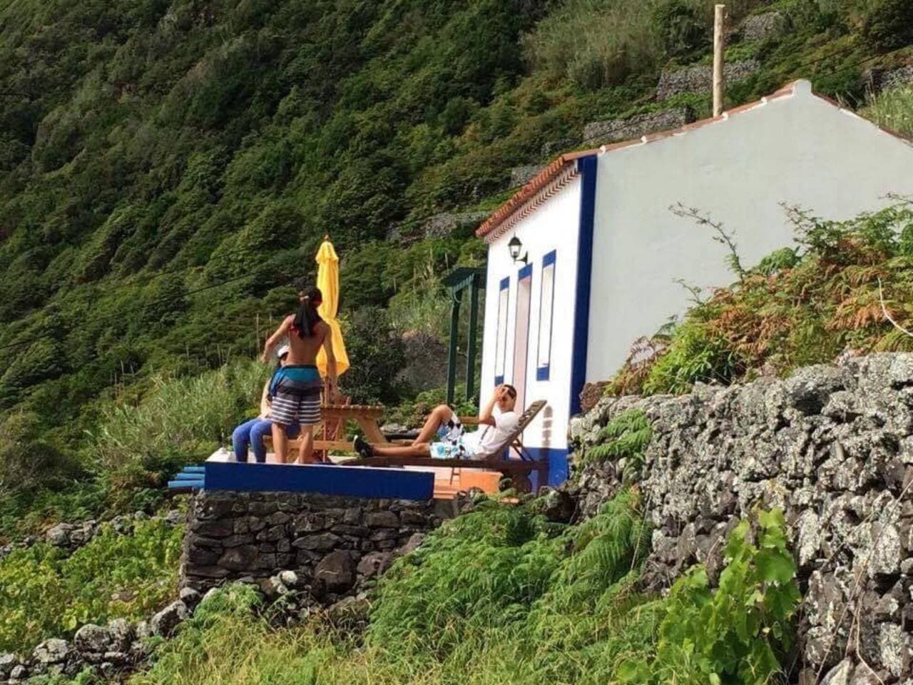 Foto 3 von 14: Ferienhaus 'Casa Da Fajãnzinha' mit Meerblick, privater Terrasse und WLAN