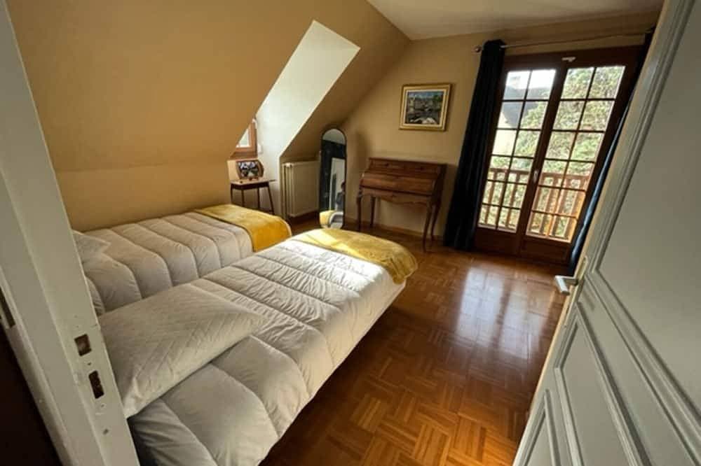 Foto 4 von 23: Gîte in Octeville - sur- Mer, sleeps 8, between Le Havre and Etretat, 3 bedrooms.