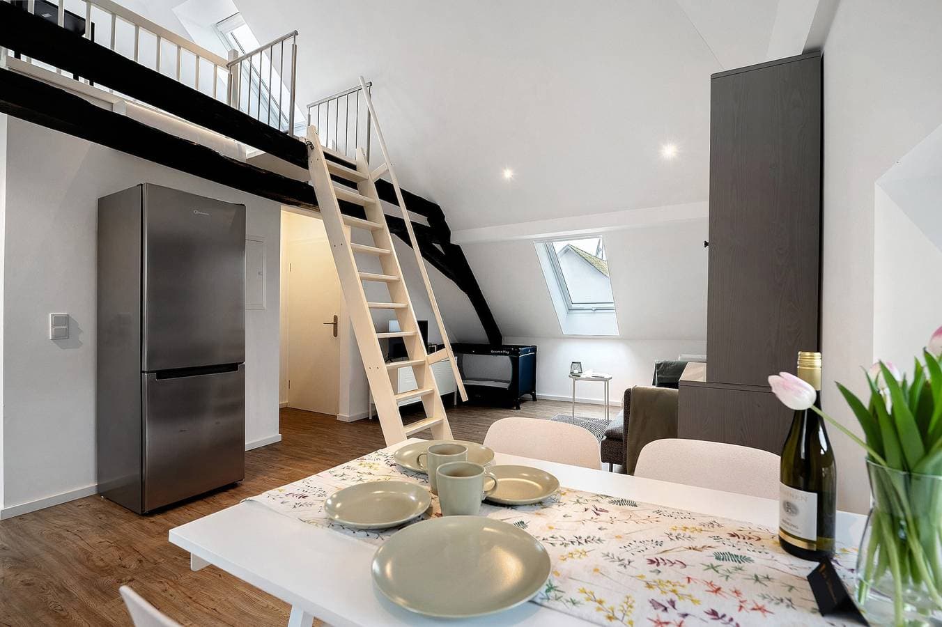 Foto 7 von 15: Ferienwohnung "Adlernest Mit Weinbergblick" mit Bergblick und WLAN
