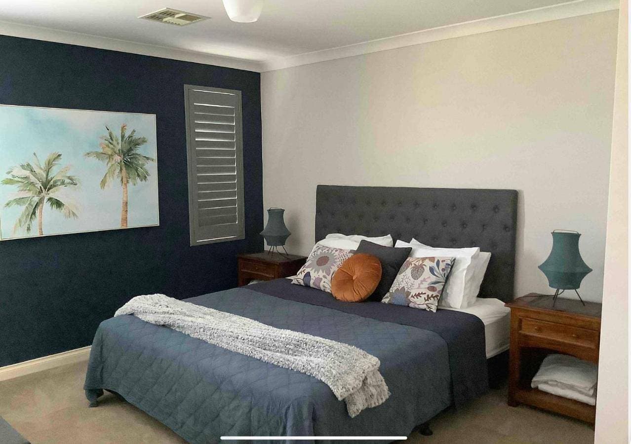 Fabulous 2 Bedroom Apartment Great ocean Views 1