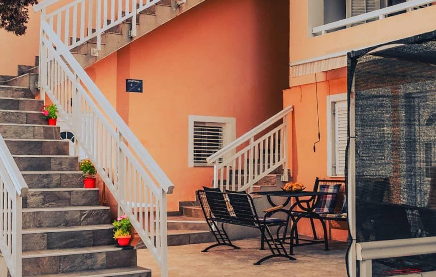 Foto 10 von 20: Gemütliche Ferienwohnung mit Meerblick, Terrasse und Parkplatz, 800 m vom Strand entfernt
