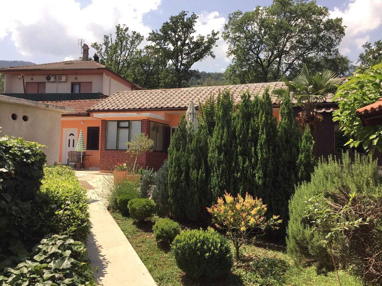 Studio in ruhiger Lage 1