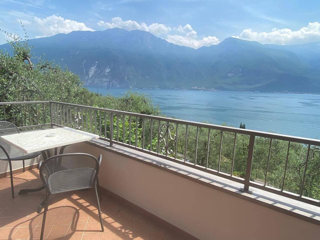 Foto 3 von 24: Residenz Villa Gianna Dreizimmer-Wohnung mit Seeblick für 3 Personen
