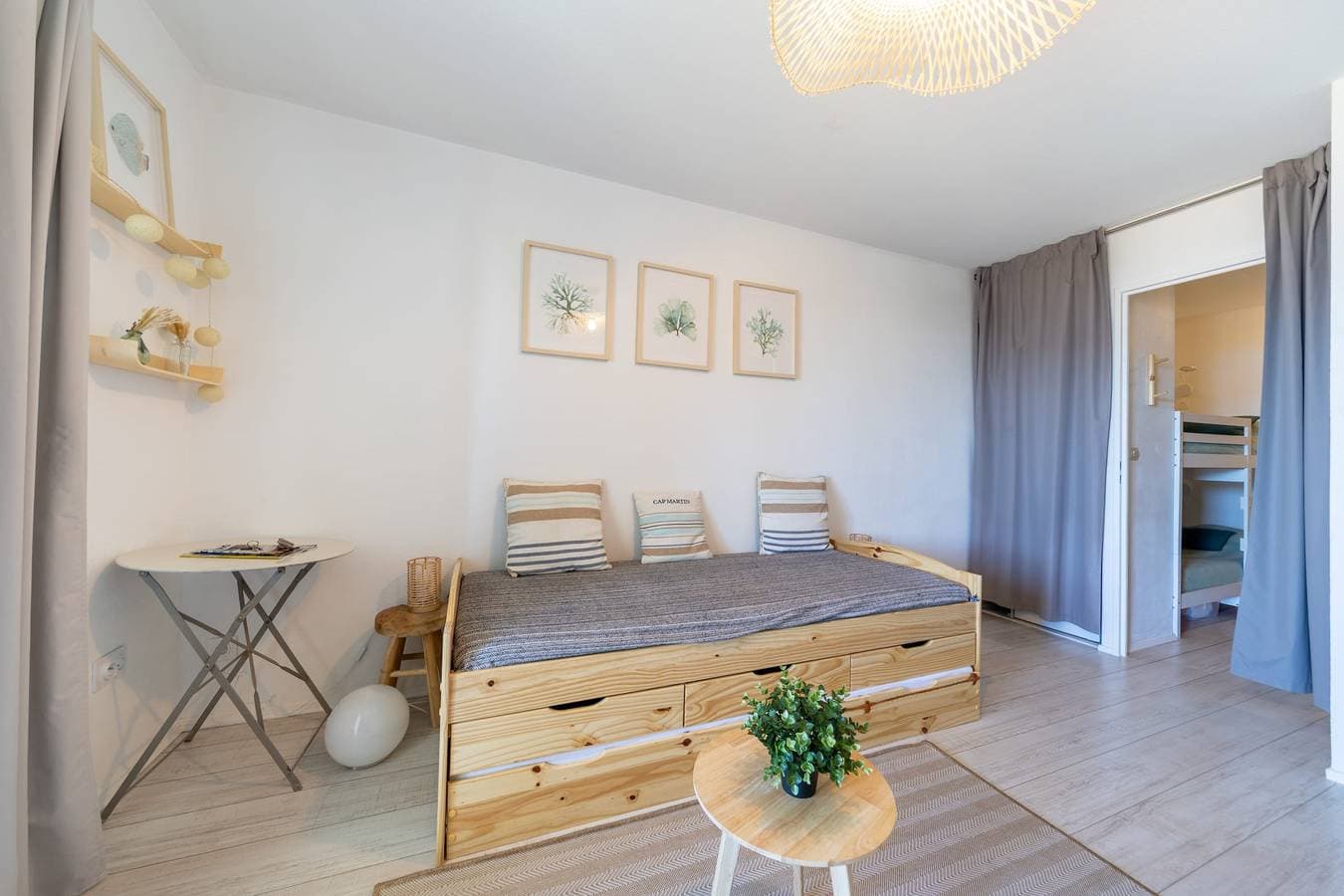 Foto 10 von 47: Ferienwohnung für 4 Personen mit Terrasse