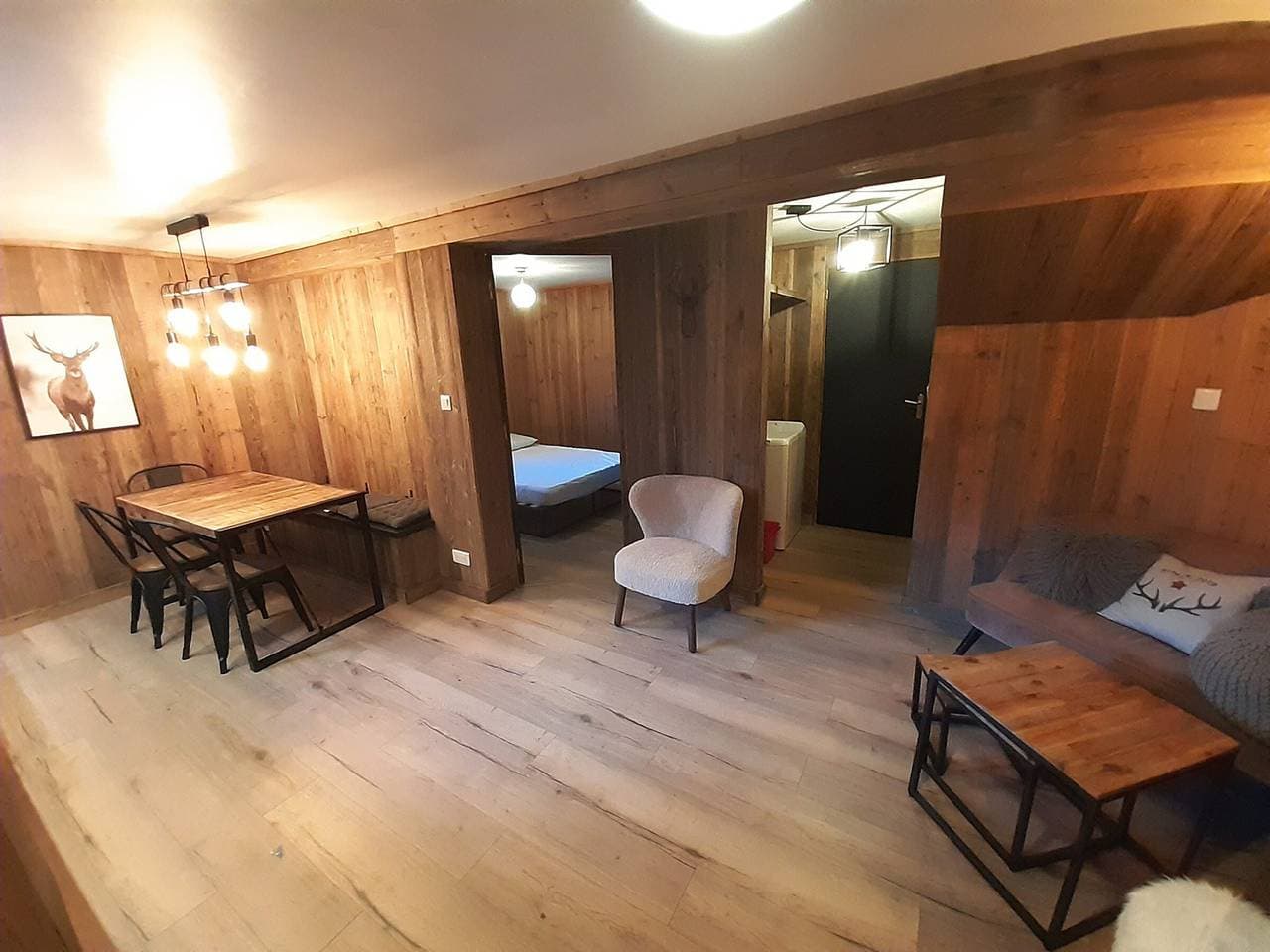 Foto 7 von 15: Gemütliche neue Wohnung mit Waldblick und Terrasse, 5 Pers, Parkplatz