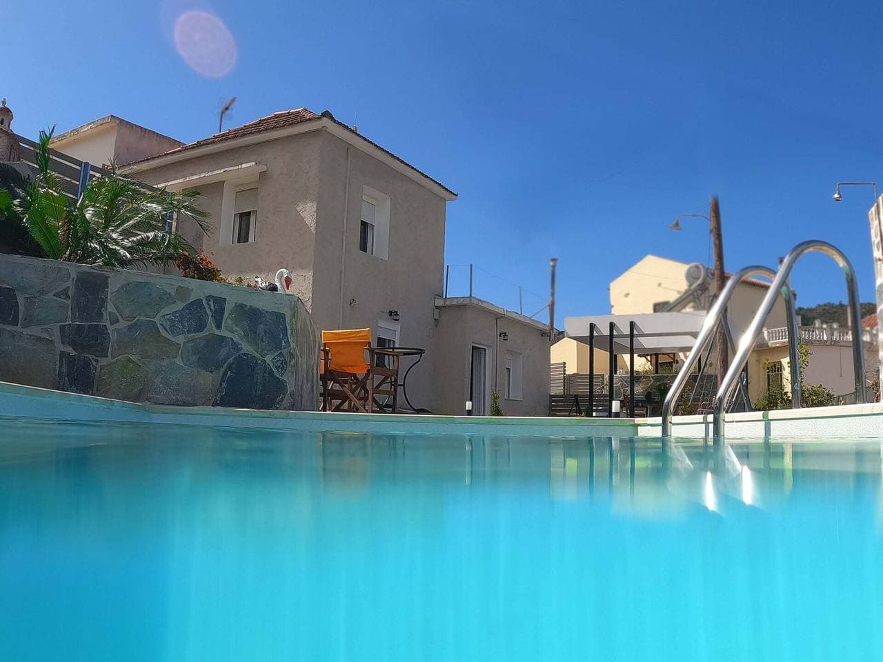 Foto 3 von 35: Villa für 3 Personen mit Pool