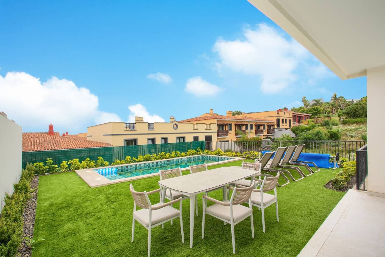 Foto 2 von 33: Ferienvilla 'Karat La Quinta' mit Bergblick, WLAN und Klimaanlage