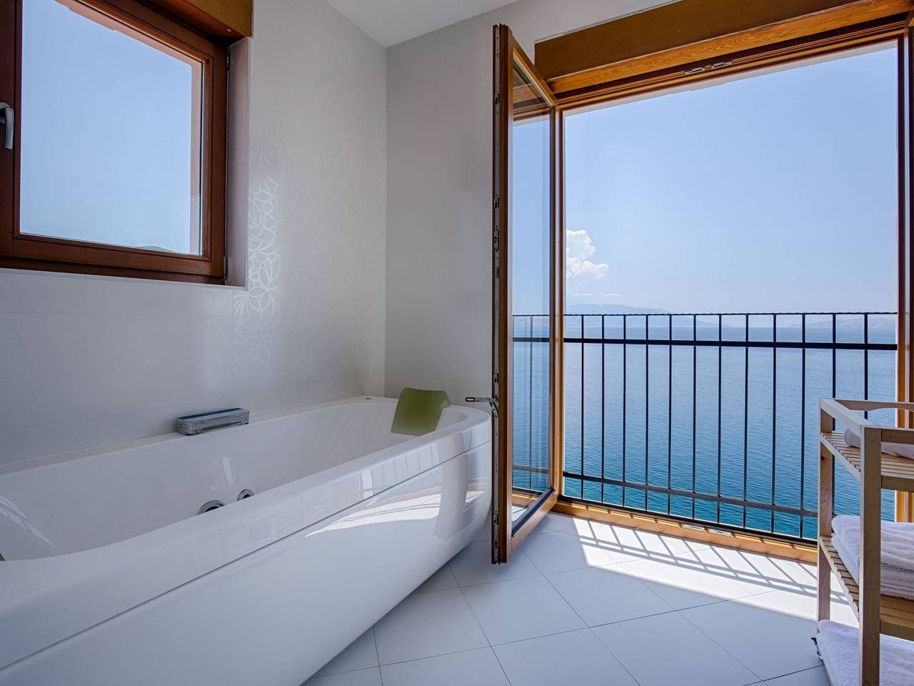 Foto 11 von 32: Wohnung "Zayml Povile" mit Blick auf das Wasser