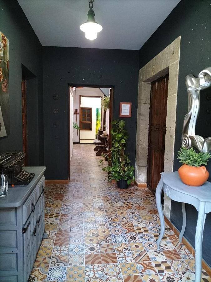 Foto 5 von 13: Family Room with Private Bathroom