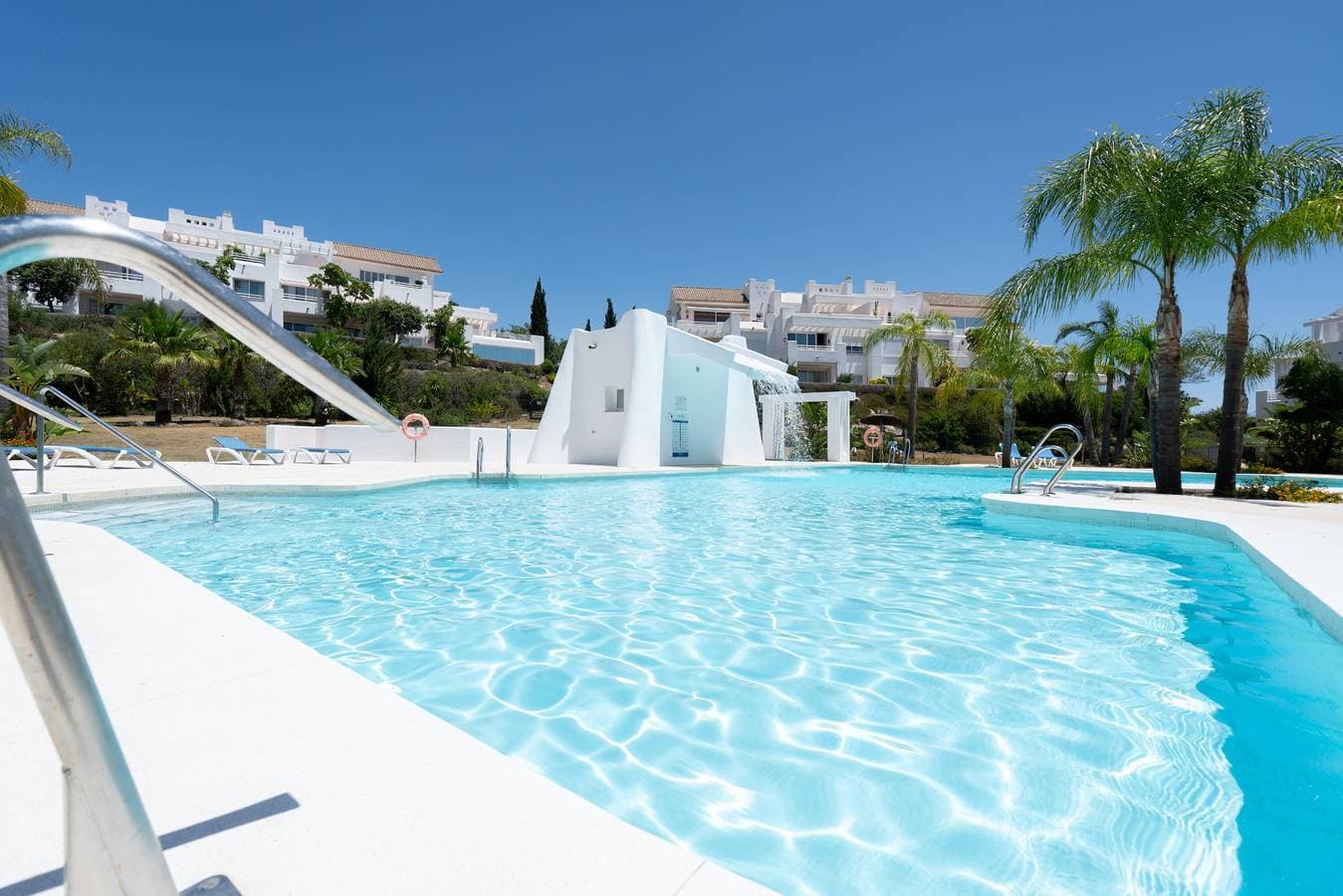 Foto 2 von 26: Alcazaba Lagoon Estepona - Luxury Boho Apartment