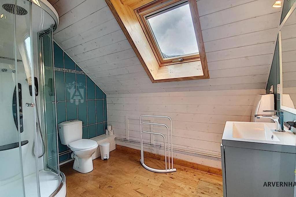 Foto 9 von 9: Three-Bedroom Chalet