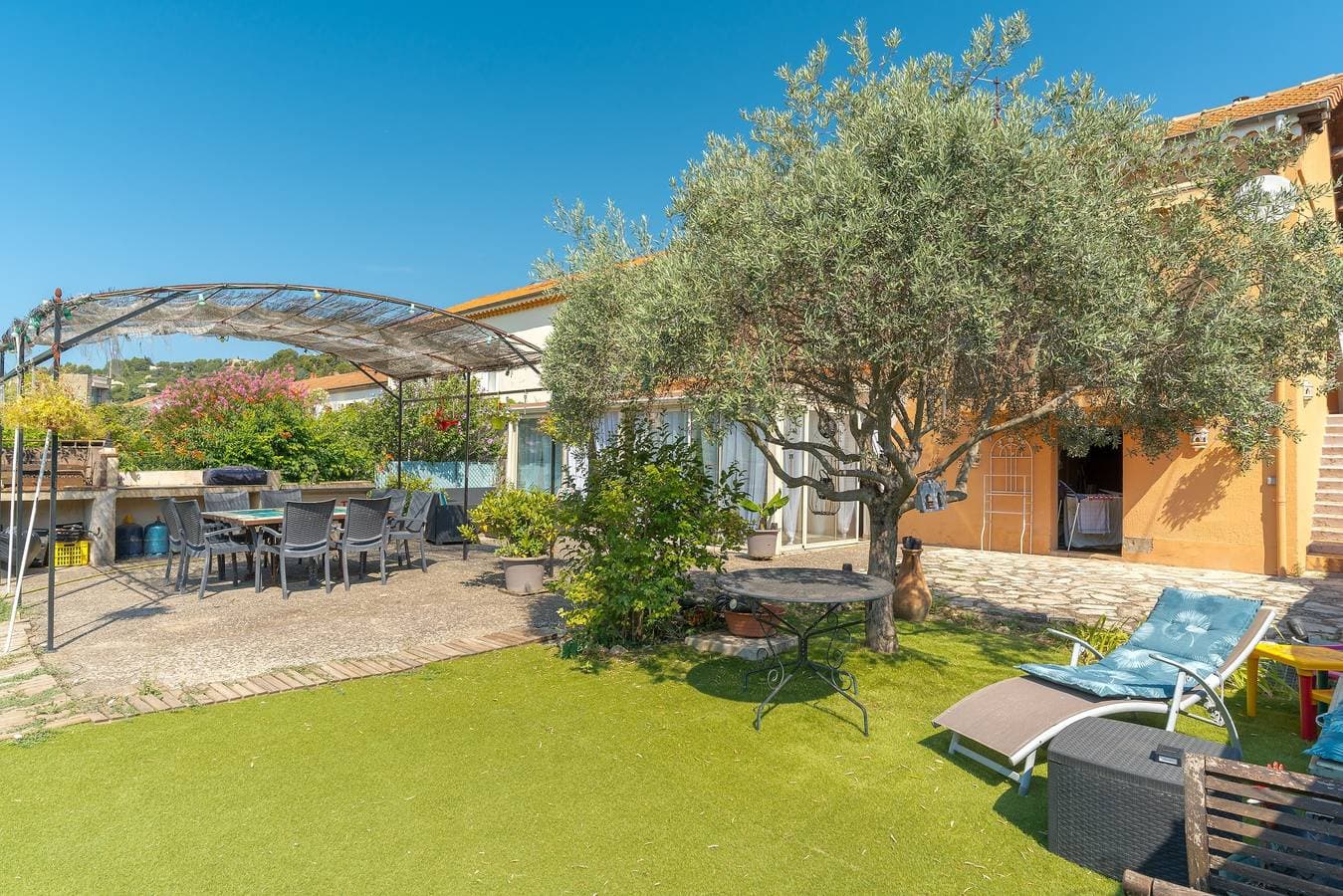 Foto 3 von 20: Ferienwohnung 'Les Cerisiers' mit Gemeinschaftspool, gemeinsamer Terrasse und Wi-Fi