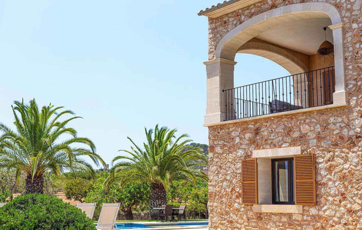 Foto 9 von 37: Apartment mit Meerblick, Pool, Terrasse und Grill | Nähe Stadtzentrum und Restaurants
