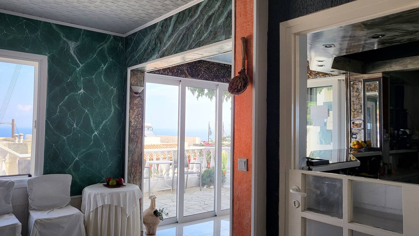 Foto 10 von 11: Wunderschönes Studio für 2 Personen, Swimmingpool und Meerblick