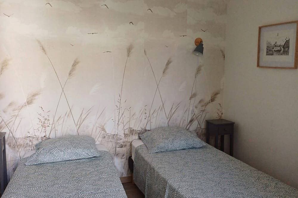 Foto 2 von 11: \"An Endless Summer\"! Apartment with a courtyard, a 5-minute walk from the ocean.