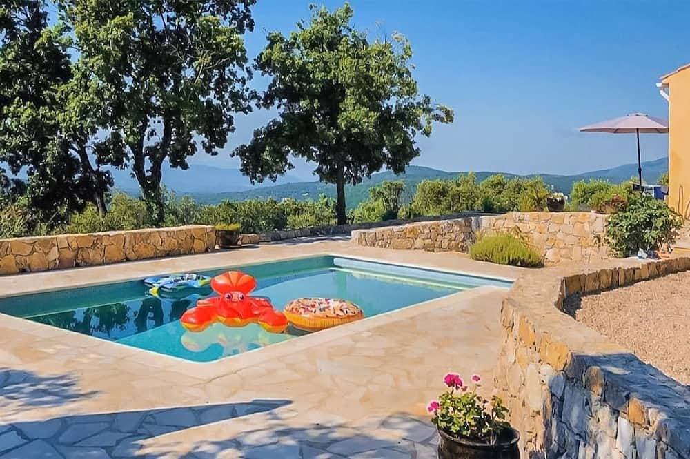 Foto 11 von 17: Nice home in Mons with private swimming pool, can be inside or outside