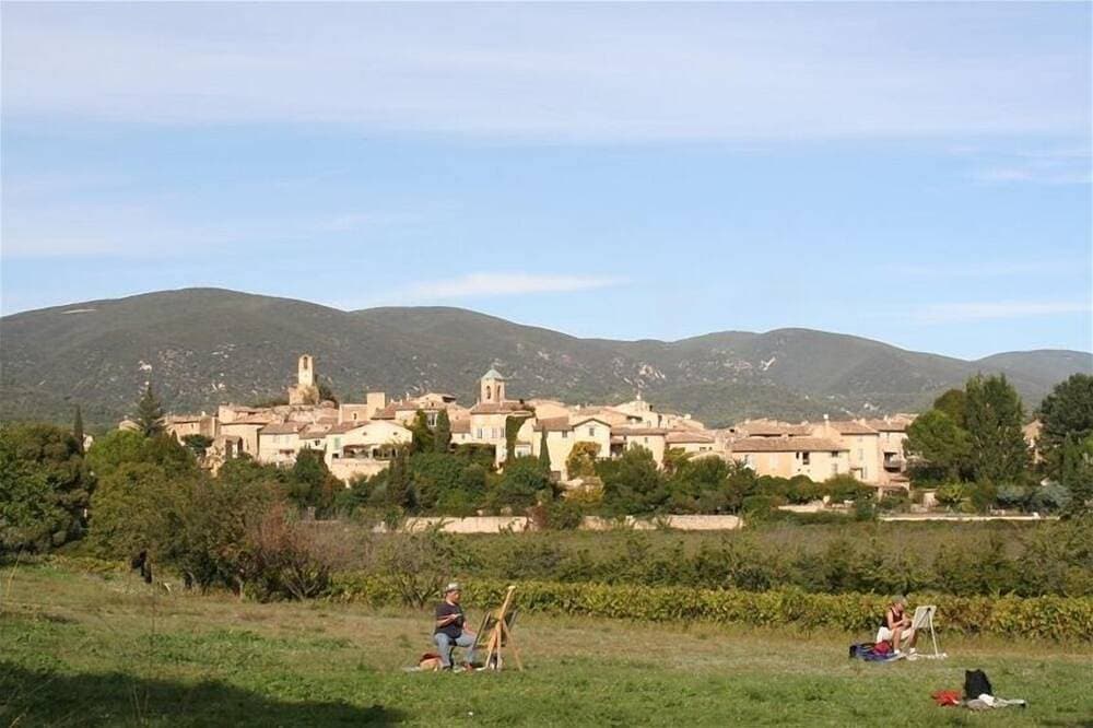 Foto 11 von 17: Apartment mit 2 Schlafzimmern, Parkplatz und Aufzug in Lourmarin