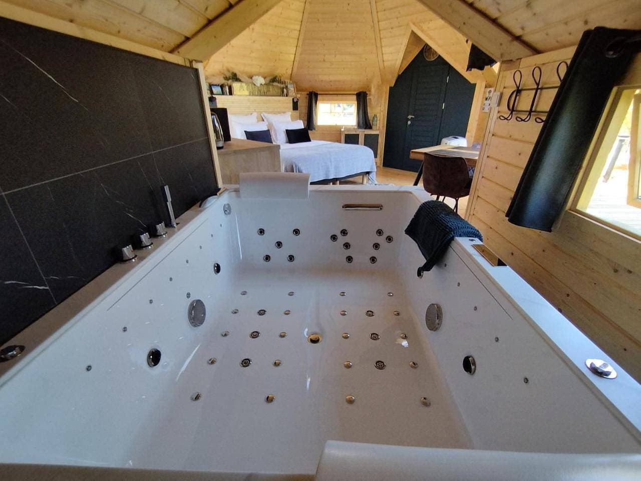 Foto 9 von 29: Double Room with Spa Bath