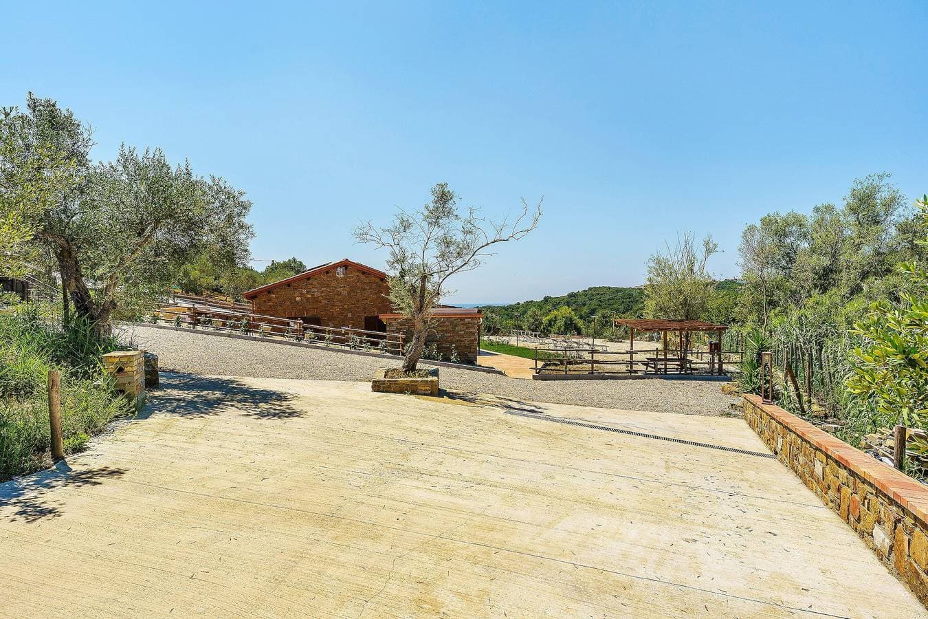 Foto 9 von 29: Apartment 2 – Ligea mit Meerblick, privater Terrasse und Klimaanlage