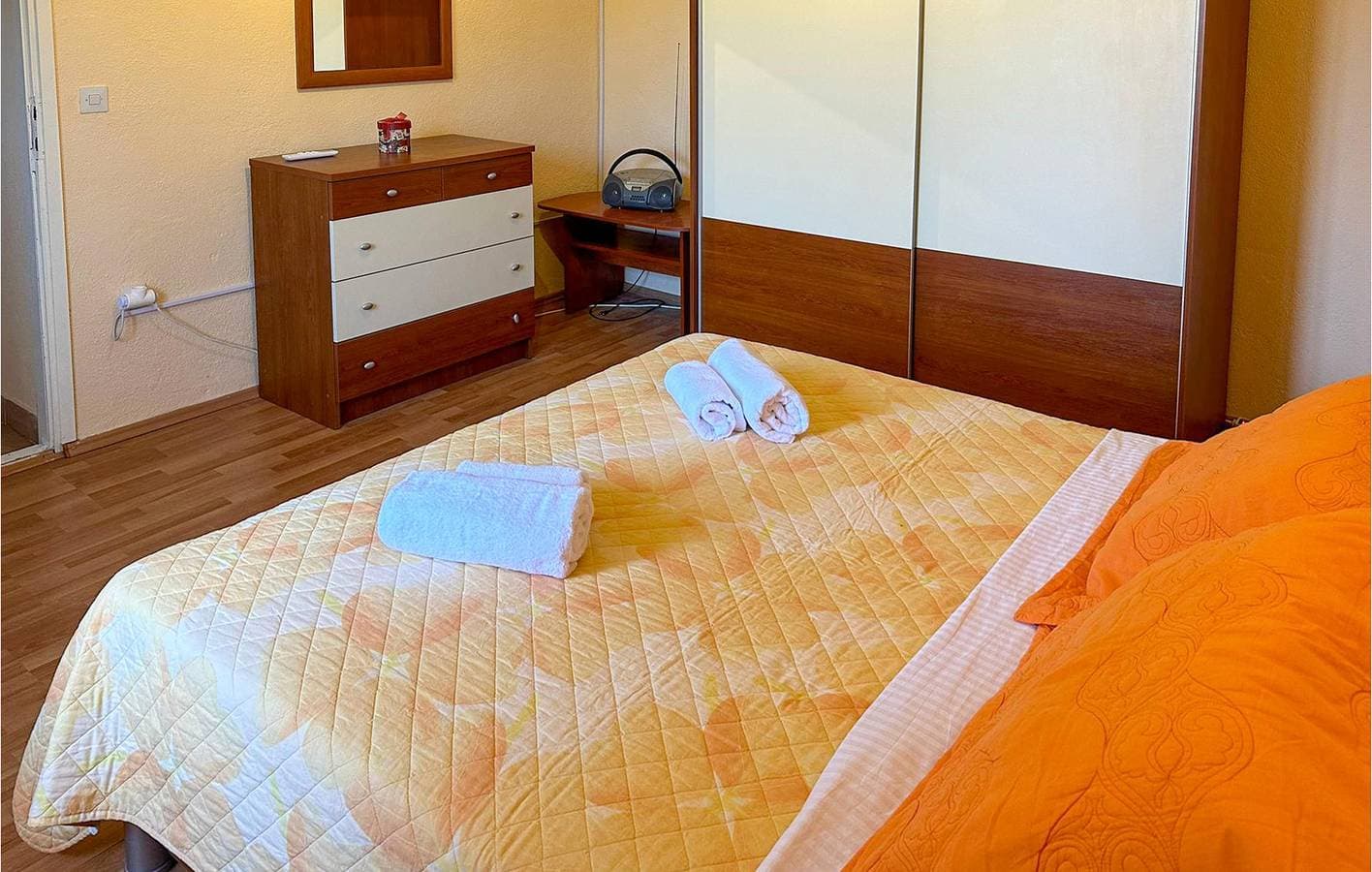 Foto 12 von 22: Gemütliche Ferienwohnung mit Terrasse, Küche, WLAN und Parkplatz