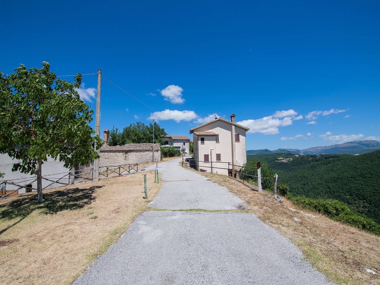 Foto 7 von 40: Ferienhaus in Sellano mit Pool & Aussicht