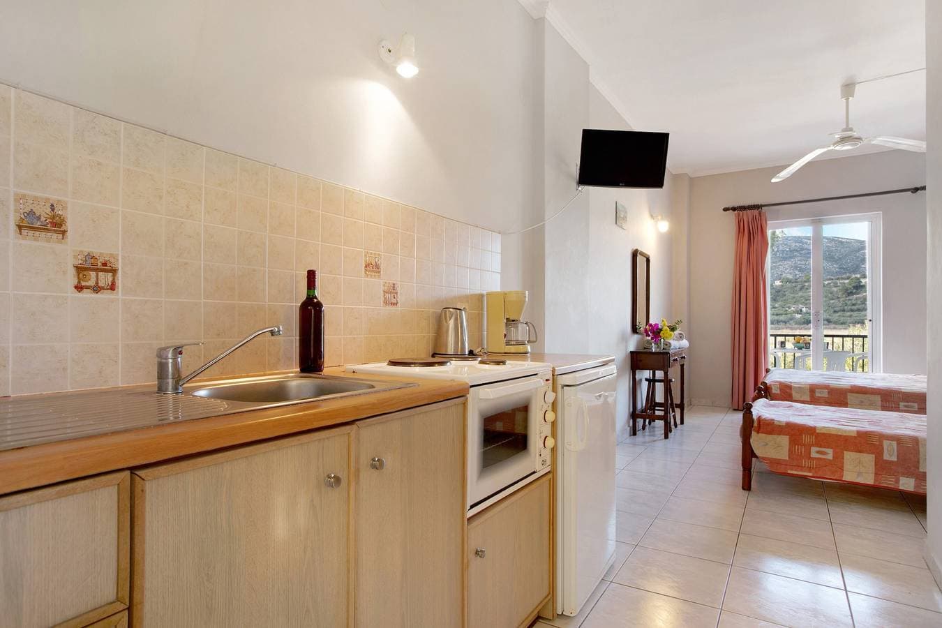 Foto 4 von 20: Studio "Dolphin Studio Meerblick 10" mit Privatem Balkon, Gemeinschaftsgarten und WLAN