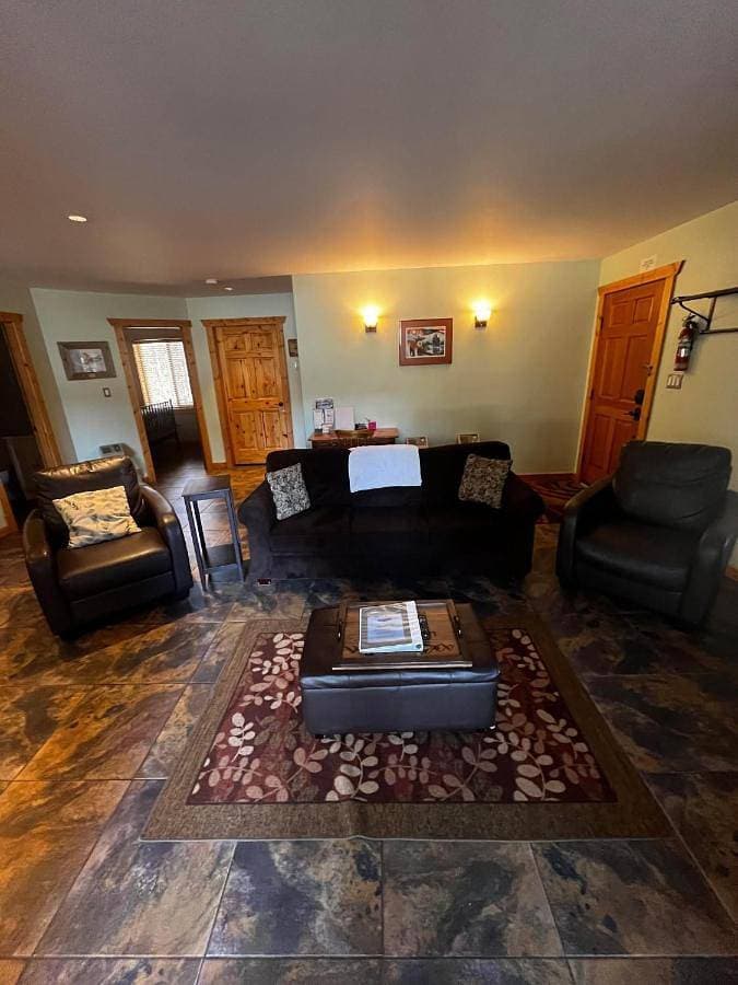 Foto 5 von 5: Two-Bedroom Chalet