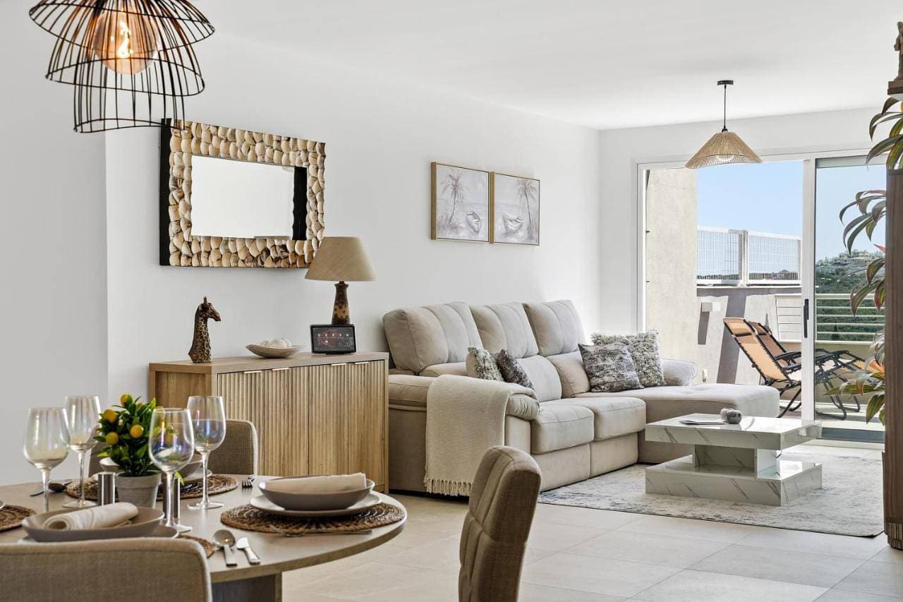 Foto 4 von 78: Two-Bedroom Apartment with Balcony and Terrace