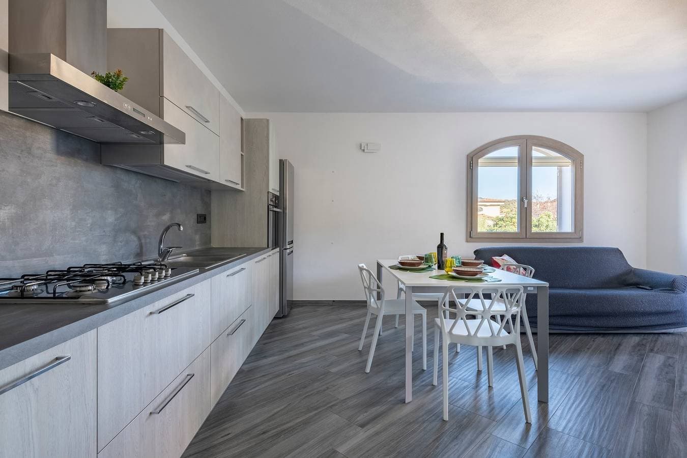 Foto 4 von 20: Ferienwohnung LaTorre mit Balkon, Terrasse und Gemeinschaftsgarten