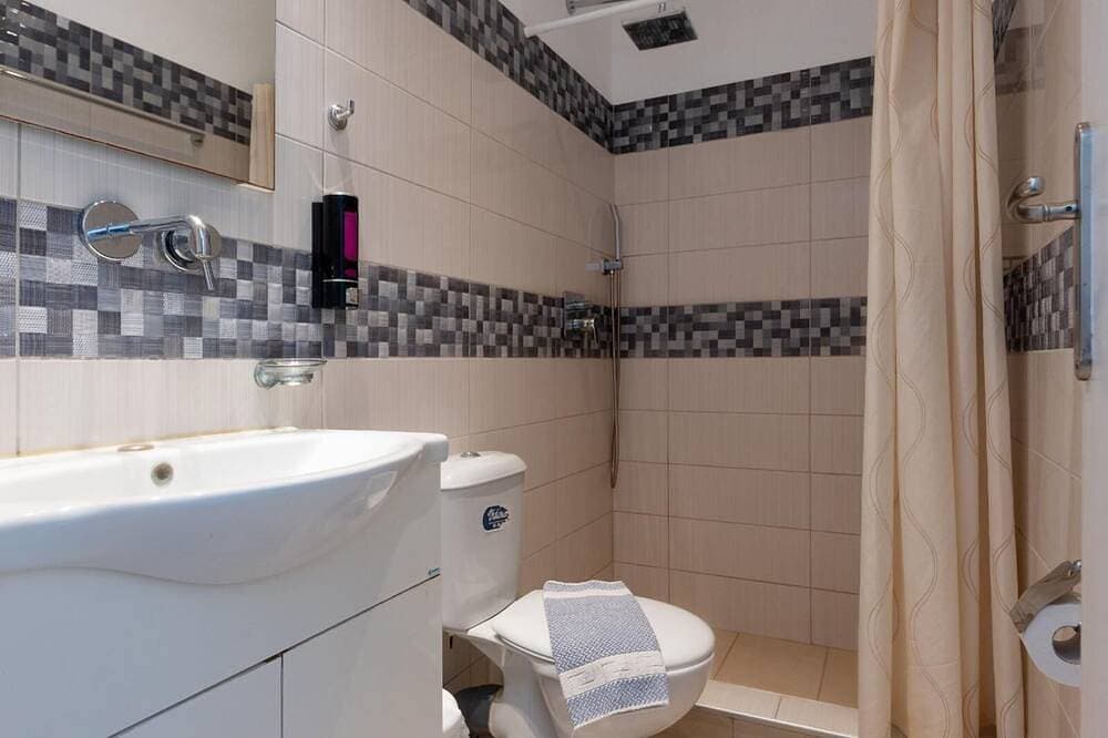 Foto 7 von 17: One bedroom apartment with free car rental (Heated Pool)