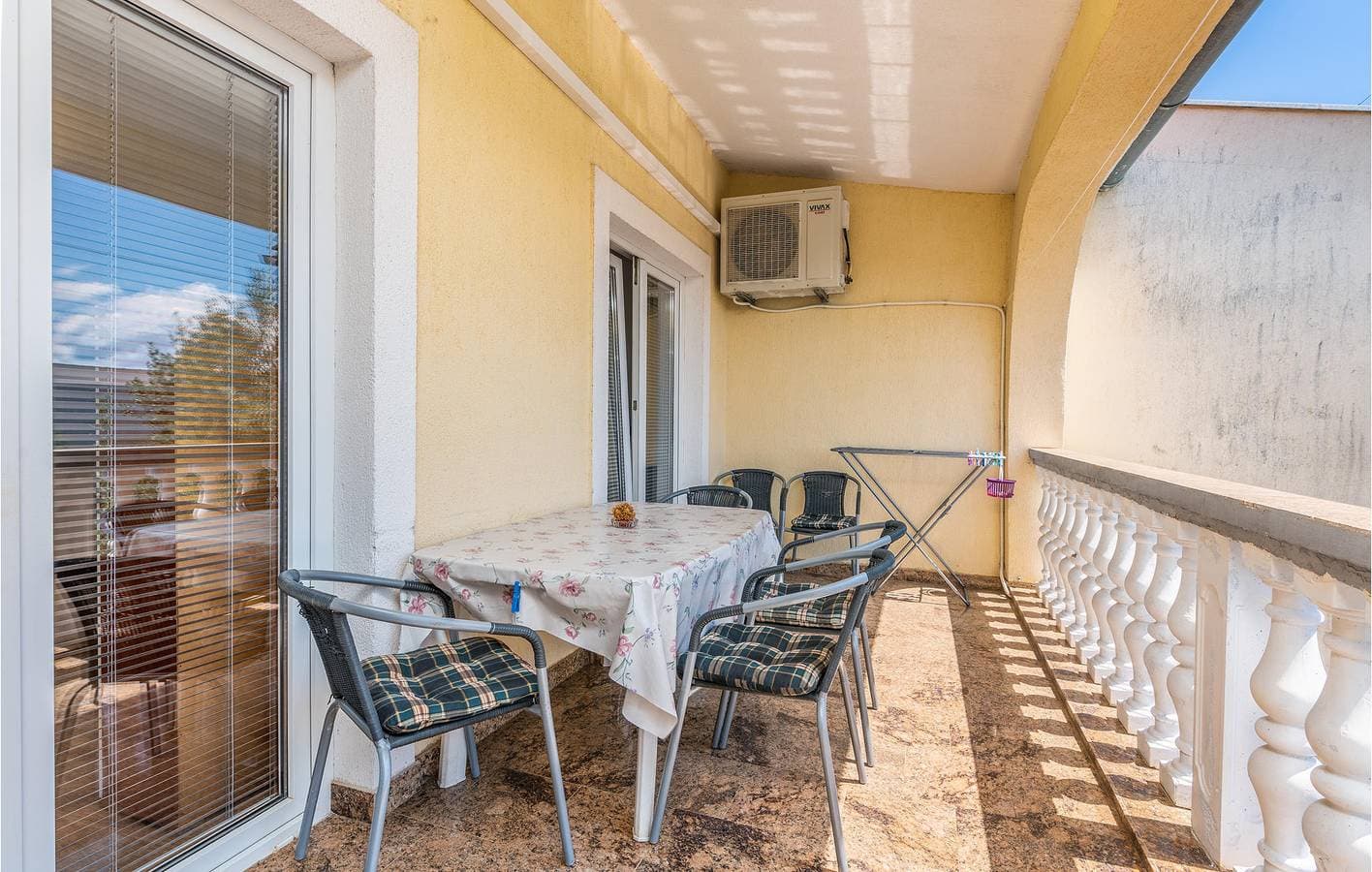 Foto 7 von 31: Gemütliche Ferienwohnung am Meer mit Terrasse, WLAN und Parkplatz – 1 km vom Strand entfernt