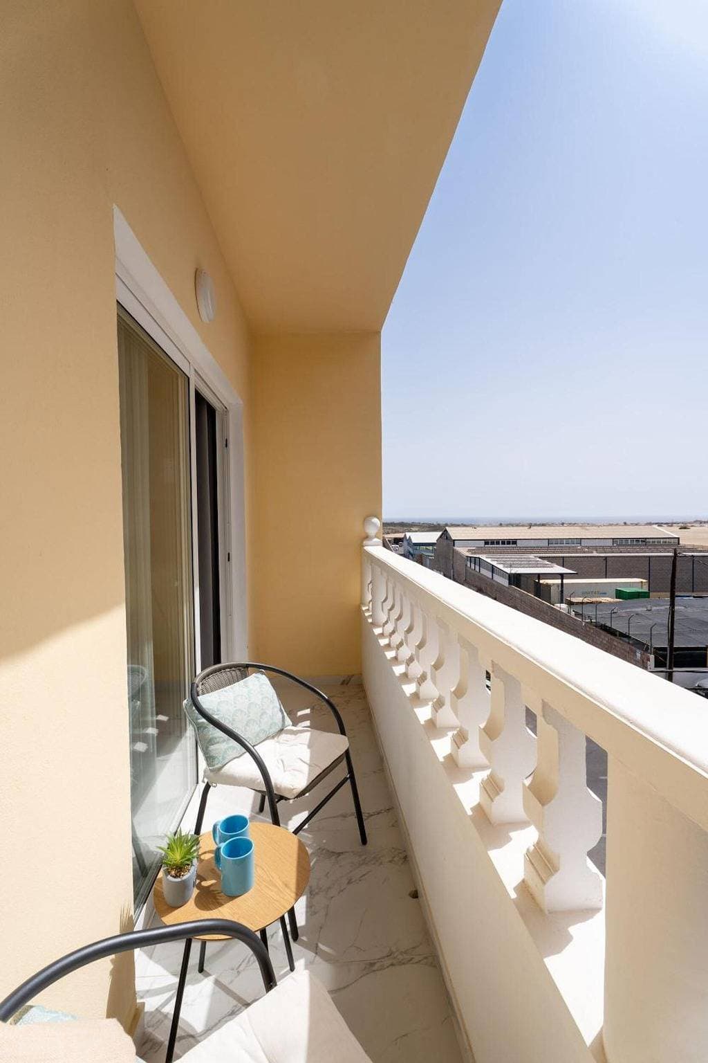 Foto 3 von 39: Ferienstudio 'Tu Rincón Con Balcón Puesta De Sol' mit Meerblick, Balkon und WLAN