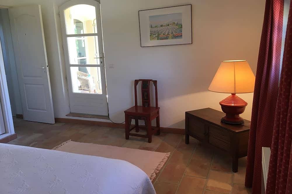 Foto 3 von 30: Provenzalische Villa mit privatem Pool umzäunten Garten für 6 Pers.