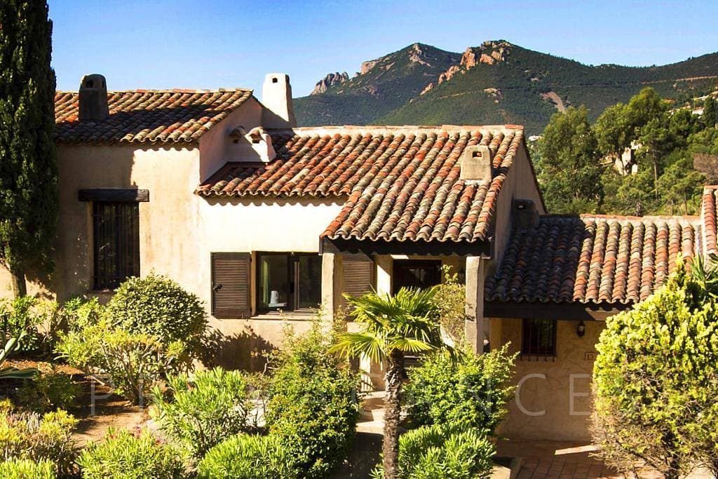Foto 2 von 40: Ferienhaus mit privatem Pool in Théoule-sur-Mer