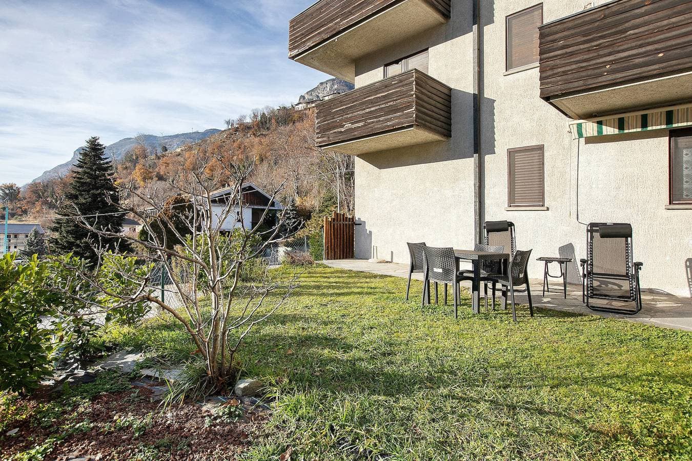 Foto 4 von 26: Apartment 'Maison De Doi - Chatillon' mit Bergblick, privatem Garten und WLAN