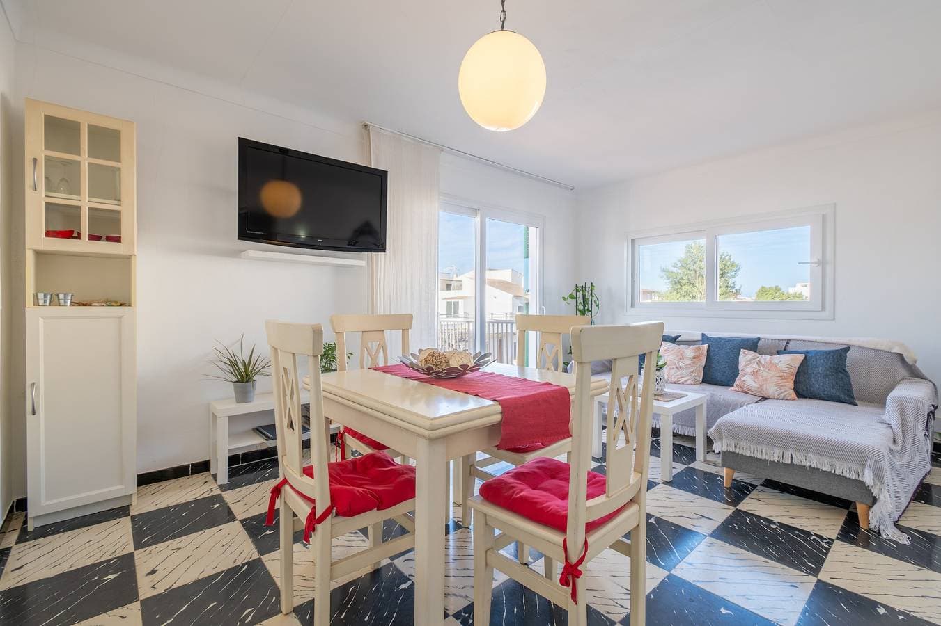 Foto 5 von 28: Ferienwohnung 'Fantastic' mit Privatterrasse, Wi-Fi und Klimaanlage