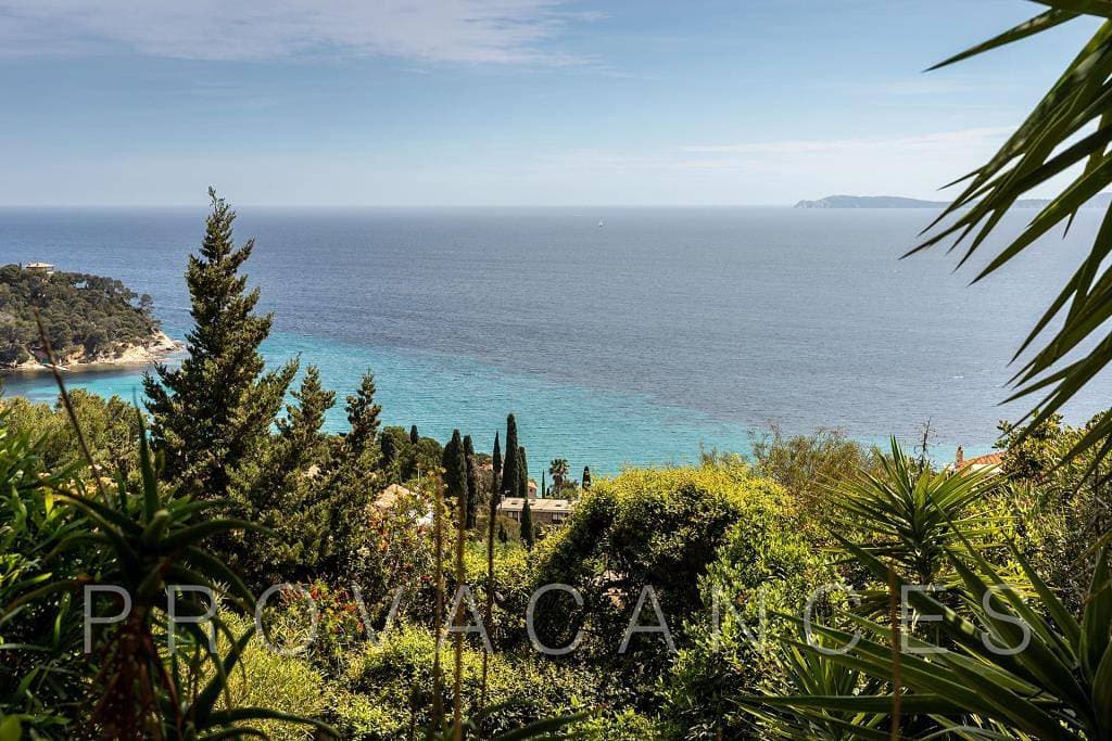 Foto 12 von 49: Villa mit Panoramablick auf das Mittelmeer in Rayol Canadel